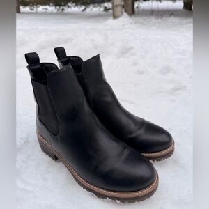 Kensie Khai Leather Chelsea Boot